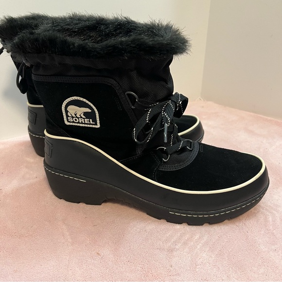 Sorel Tivoli III Black Suede Waterproof Women's Boots Size 12